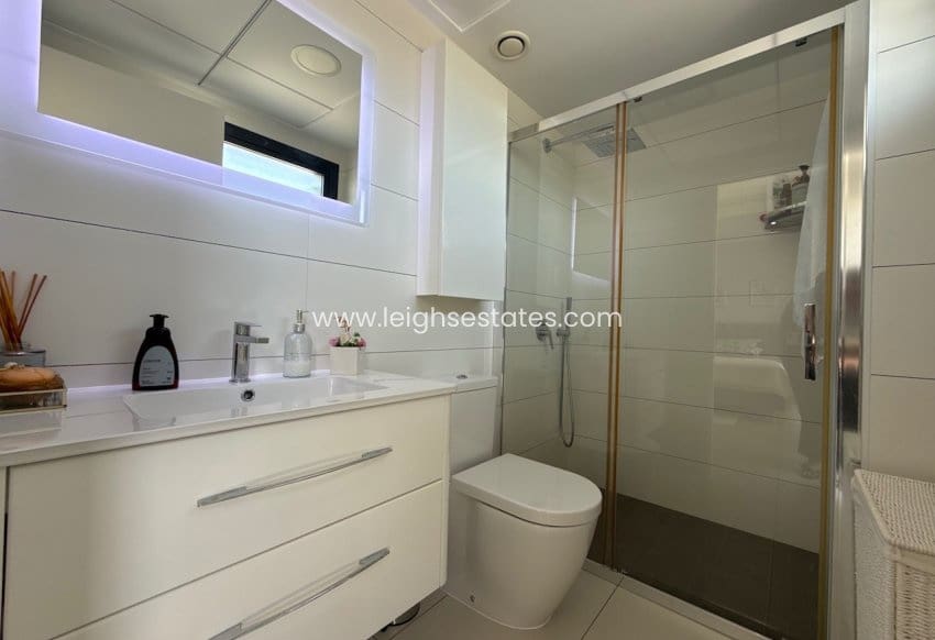 Casa de 3 habitaciones en Orihuela Costa en venta con piscina garaje - 379.000 € (Ref: 10019923)