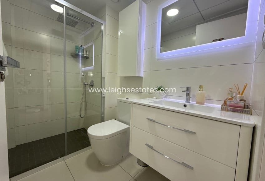 Casa de 3 habitaciones en Orihuela Costa en venta con piscina garaje - 379.000 € (Ref: 10019923)