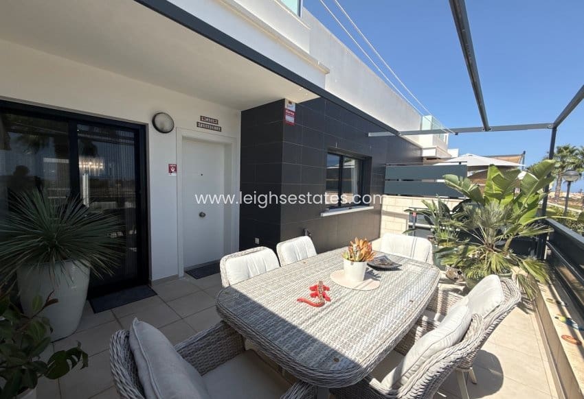 Casa de 3 habitaciones en Orihuela Costa en venta con piscina garaje - 379.000 € (Ref: 10019923)