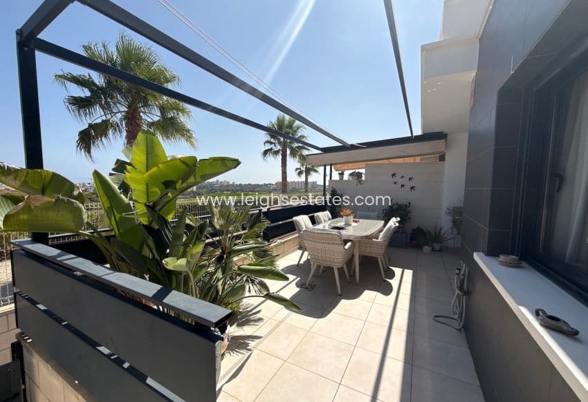 Casa de 3 habitaciones en Orihuela Costa en venta con piscina garaje - 379.000 € (Ref: 10019923)
