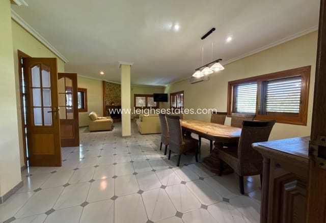 6 camera da letto Villa in vendita in Dehesa de Campoamor, Orihuela con piscina garage - 1.300.000 € (Rif: 10057866)