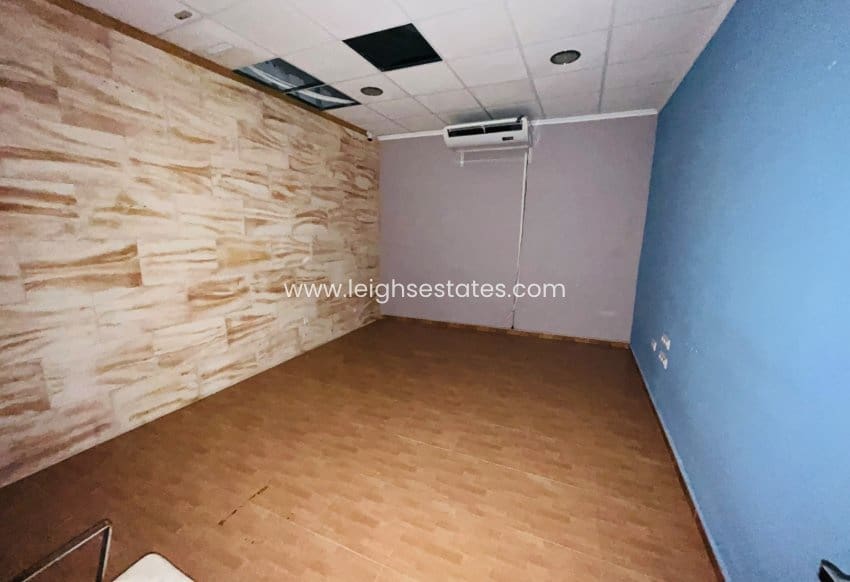 Gewerbe zu verkaufen in Torrevieja - 83.000 € (Ref: 10085306)