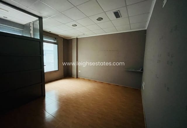 Gewerbe zu verkaufen in Torrevieja - 83.000 € (Ref: 10085306)