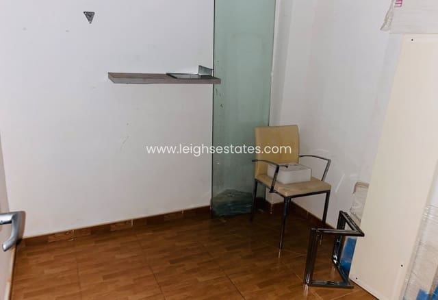 Gewerbe zu verkaufen in Torrevieja - 83.000 € (Ref: 10085306)