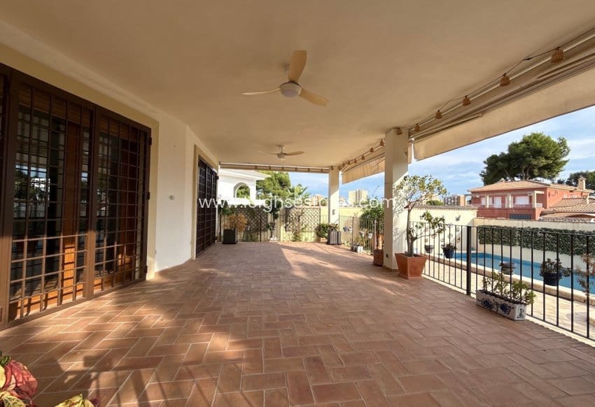 7 chambre Villa/Maison à vendre à Dehesa de Campoamor avec piscine garage - 1 190 000 € (Ref: 10148215)