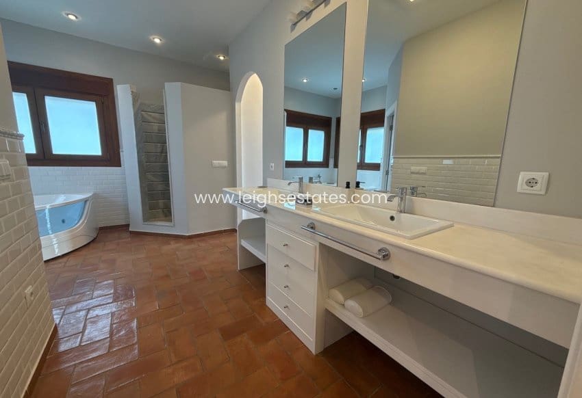 7 chambre Villa/Maison à vendre à Dehesa de Campoamor avec piscine garage - 1 190 000 € (Ref: 10148215)