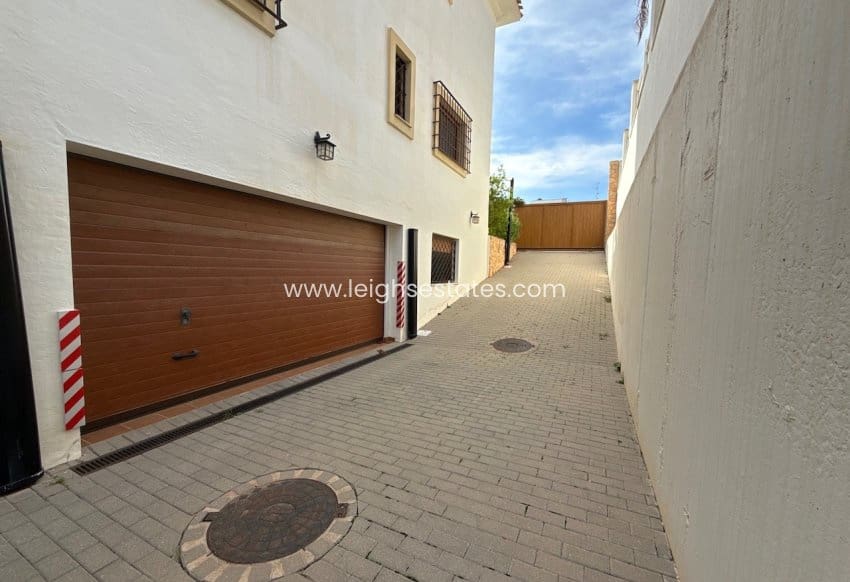 7 chambre Villa/Maison à vendre à Dehesa de Campoamor avec piscine garage - 1 190 000 € (Ref: 10148215)