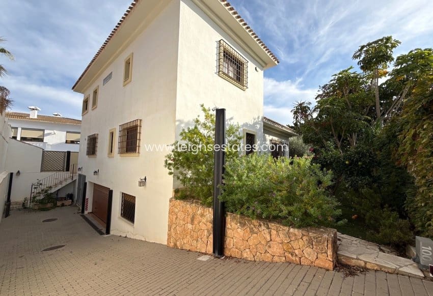 7 chambre Villa/Maison à vendre à Dehesa de Campoamor avec piscine garage - 1 190 000 € (Ref: 10148215)