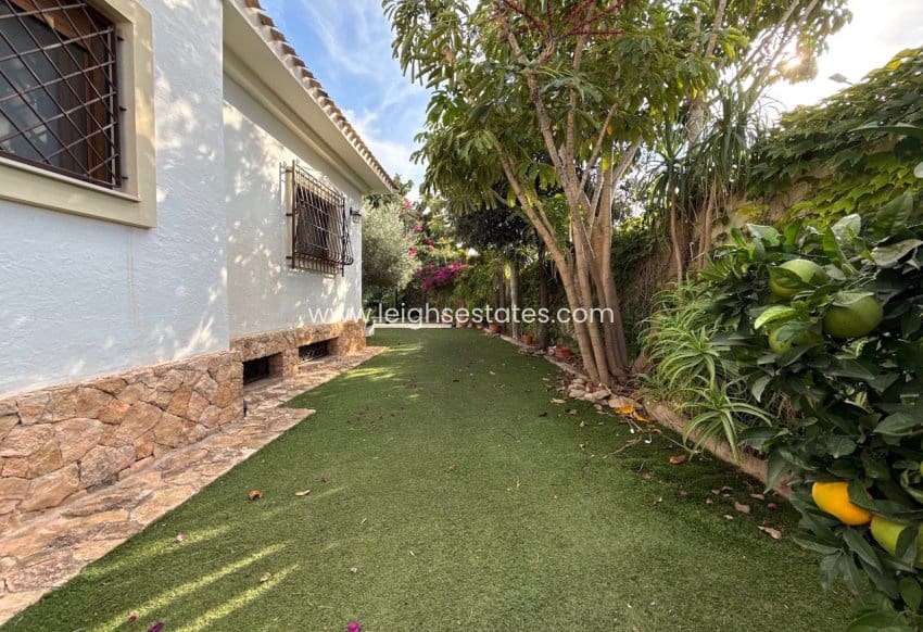 7 chambre Villa/Maison à vendre à Dehesa de Campoamor avec piscine garage - 1 190 000 € (Ref: 10148215)