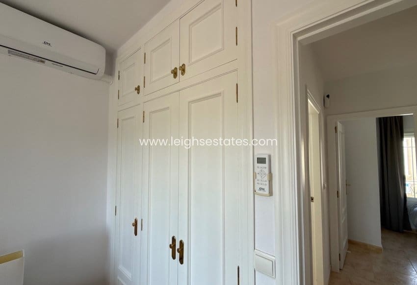 Chalet de 3 habitaciones en Dehesa de Campoamor en venta con piscina garaje - 350.000 € (Ref: 10150583)