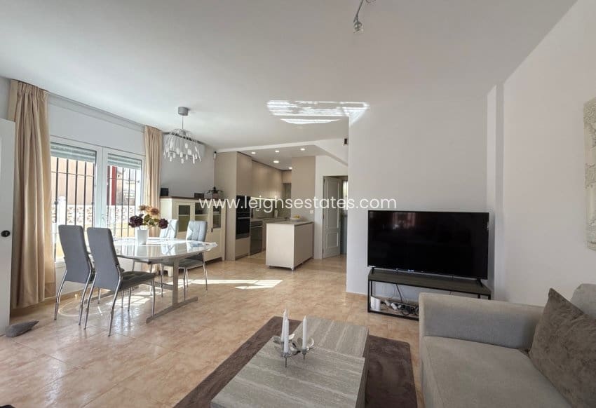 Chalet de 3 habitaciones en Dehesa de Campoamor en venta con piscina garaje - 350.000 € (Ref: 10150583)