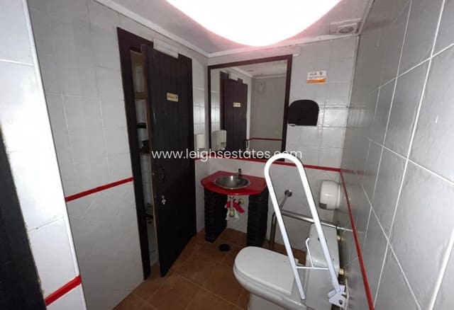 Kaupallinen myytävänä paikassa Santiago de la Ribera, San Javier - 130 000 € (Ref: 10157048)