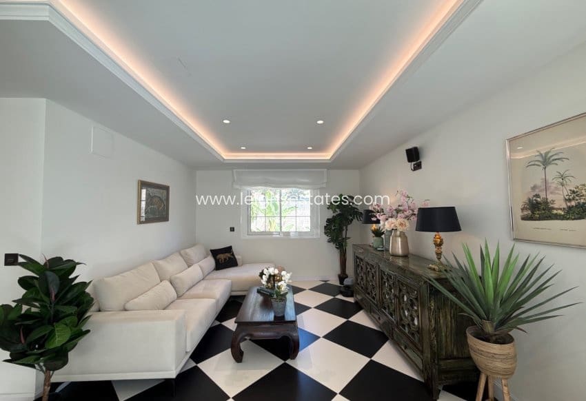 5 chambre Villa/Maison à vendre à Dehesa de Campoamor avec piscine garage - 2 150 000 € (Ref: 10173087)