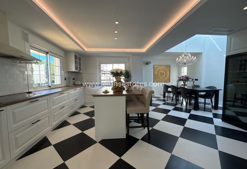 5 chambre Villa/Maison à vendre à Dehesa de Campoamor avec piscine garage - 2 150 000 € (Ref: 10173087)