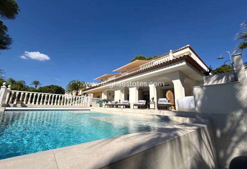 5 chambre Villa/Maison à vendre à Dehesa de Campoamor avec piscine garage - 2 150 000 € (Ref: 10173087)
