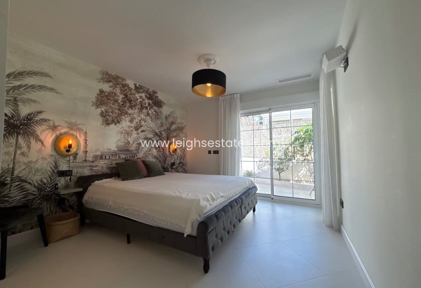 5 chambre Villa/Maison à vendre à Dehesa de Campoamor avec piscine garage - 2 150 000 € (Ref: 10173087)