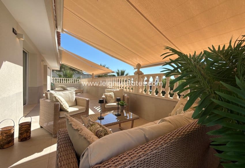 5 chambre Villa/Maison à vendre à Dehesa de Campoamor avec piscine garage - 2 150 000 € (Ref: 10173087)