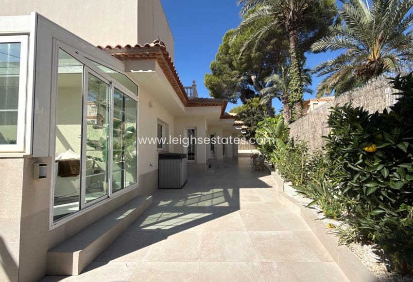 5 chambre Villa/Maison à vendre à Dehesa de Campoamor avec piscine garage - 2 150 000 € (Ref: 10173087)