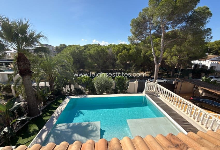 5 chambre Villa/Maison à vendre à Dehesa de Campoamor avec piscine garage - 2 150 000 € (Ref: 10173087)