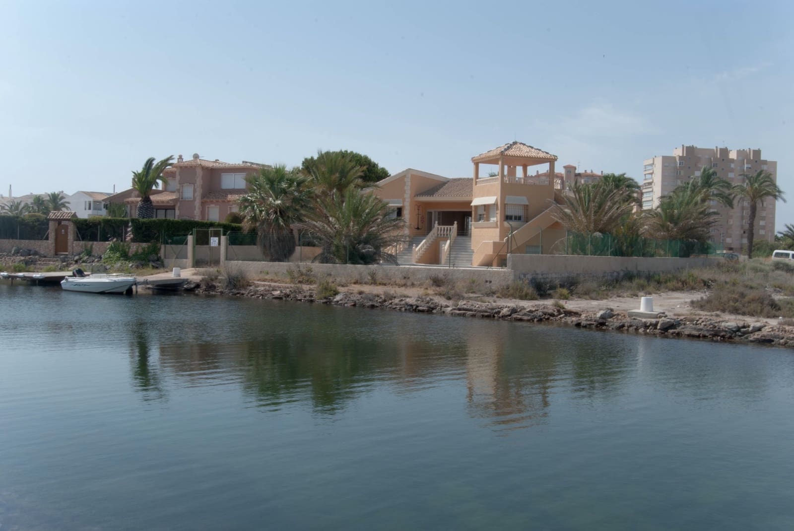 Chalet de 3 habitaciones en La Manga del Mar Menor en venta con piscina garaje - 780.000 € (Ref: 6490702)