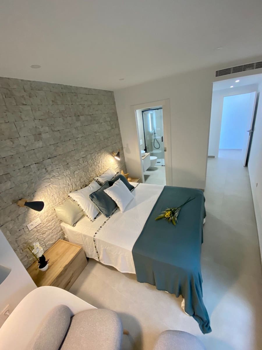 2 makuuhuone Huoneisto myytävänä paikassa Los Cuarteros mukana uima-altaan - 379 950 € (Ref: 7065574)