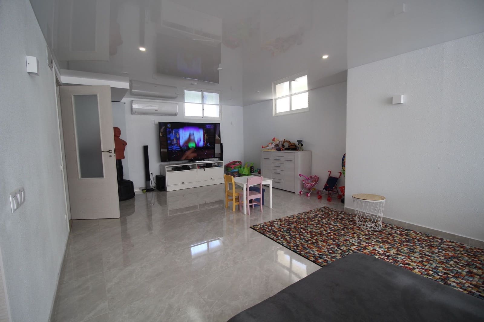 3 bedroom Villa for sale in Playa Flamenca with pool garage - € 350,000 (Ref: 7418279)