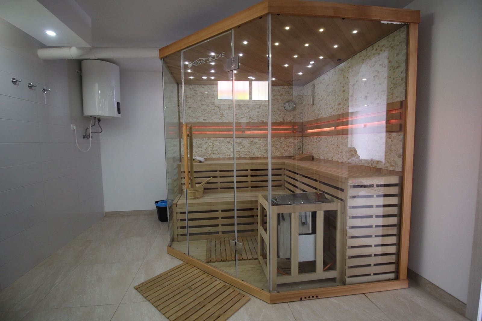 3 bedroom Villa for sale in Playa Flamenca with pool garage - € 350,000 (Ref: 7418279)