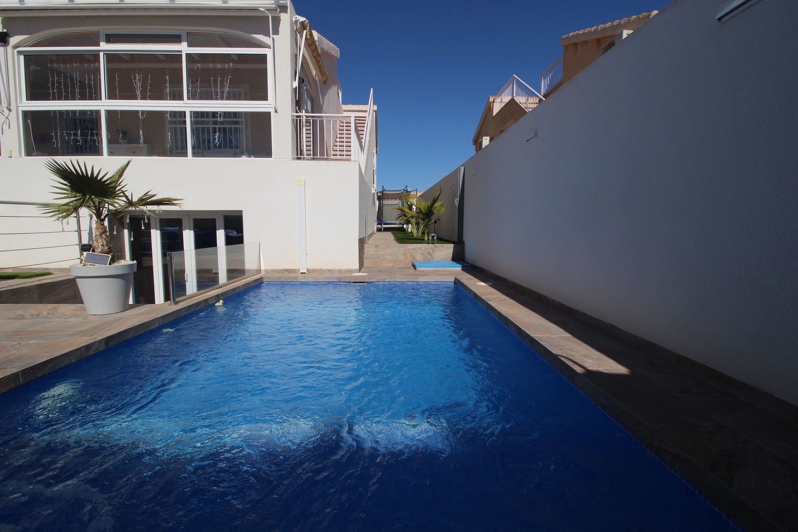 3 bedroom Villa for sale in Playa Flamenca with pool garage - € 350,000 (Ref: 7418279)
