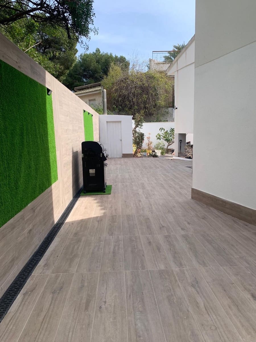 8 bedroom Villa for sale in Dehesa de Campoamor with pool garage - € 1,250,000 (Ref: 7446573)