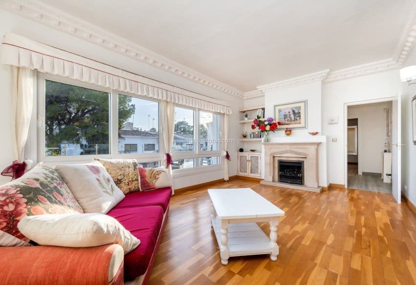 8 bedroom Villa for sale in Dehesa de Campoamor with pool garage - € 1,350,000 (Ref: 7446573)