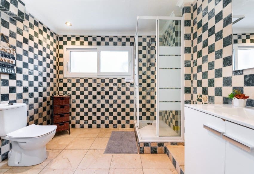 8 bedroom Villa for sale in Dehesa de Campoamor with pool garage - € 1,350,000 (Ref: 7446573)