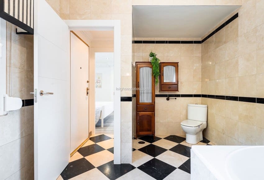 8 bedroom Villa for sale in Dehesa de Campoamor with pool garage - € 1,350,000 (Ref: 7446573)