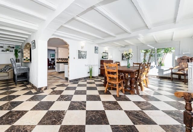 8 camera da letto Villa in vendita in Dehesa de Campoamor, Orihuela con piscina garage - 1.350.000 € (Rif: 7446573)