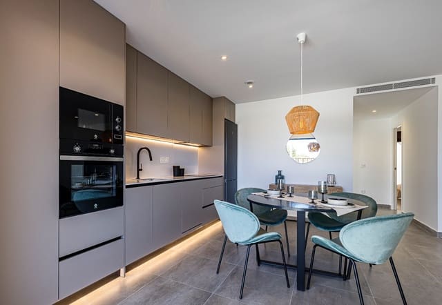 Apartamento de 2 habitaciones en Pilar de la Horadada en venta con piscina garaje - 252.900 € (Ref: 7626422)