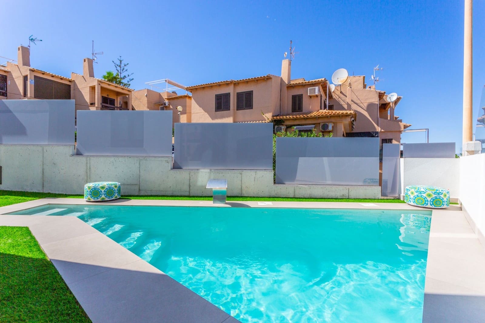 3 soveværelse Villa til salg i La Mata med swimmingpool - € 660.000 (Ref: 7629325)