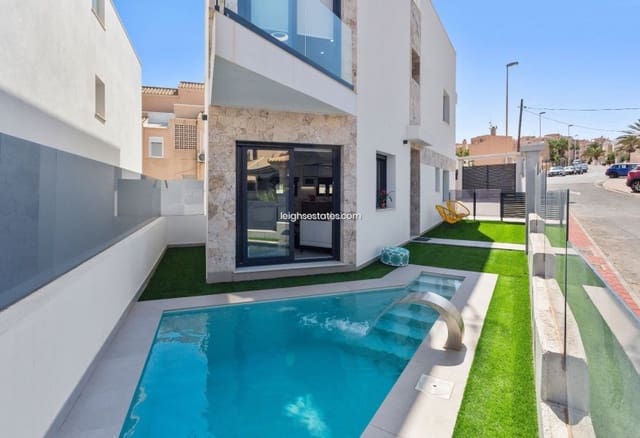 3 quarto Moradia para venda em La Mata, Torrevieja com piscina - 660 000 € (Ref: 7629325)