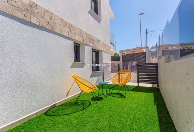 3 quarto Moradia para venda em La Mata, Torrevieja com piscina - 660 000 € (Ref: 7629325)