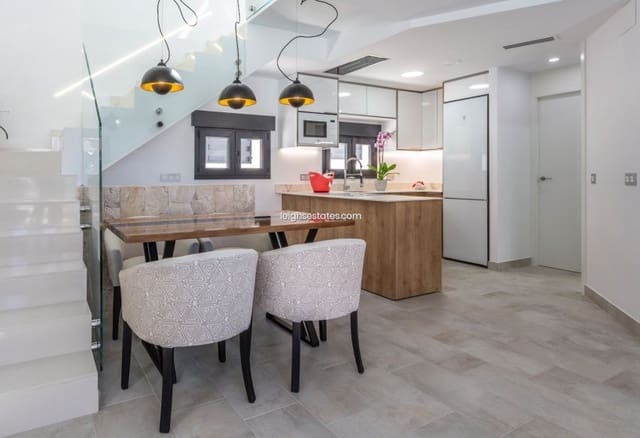 3 quarto Moradia para venda em La Mata, Torrevieja com piscina - 660 000 € (Ref: 7629325)