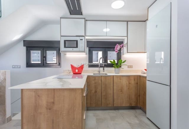 3 quarto Moradia para venda em La Mata, Torrevieja com piscina - 660 000 € (Ref: 7629325)