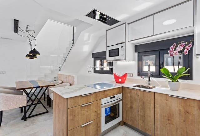 3 quarto Moradia para venda em La Mata, Torrevieja com piscina - 660 000 € (Ref: 7629325)