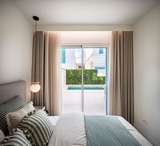 3 makuuhuone Huoneisto myytävänä paikassa Torre de la Horadada, Pilar de la Horadada mukana uima-altaan 
autotalli - 395 000 € (Ref: 7699610)