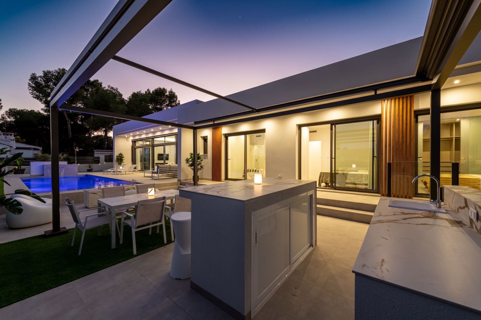 Chalet de 3 habitaciones en Pinar de Campoverde en venta con piscina garaje - 825.000 € (Ref: 7823768)