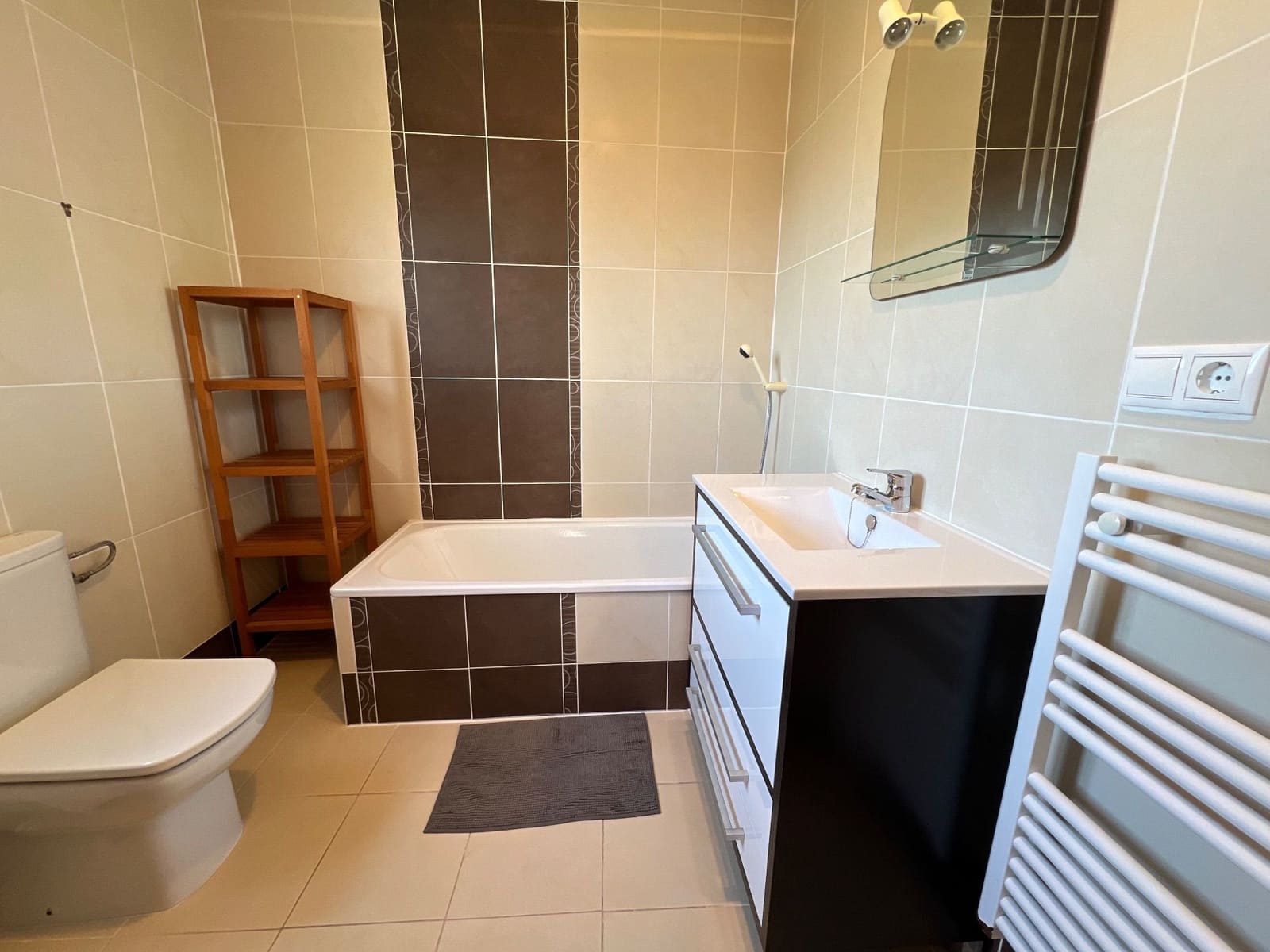 4 bedroom Villa for sale in Pinar de Campoverde with pool garage - € 699,000 (Ref: 8072389)