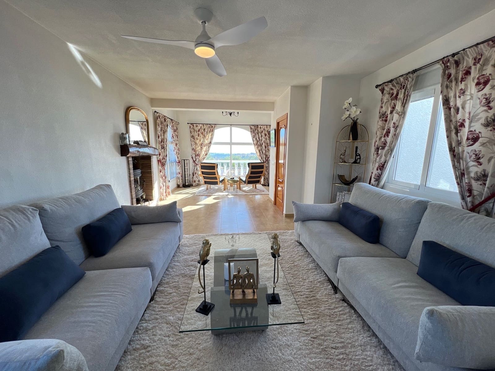 4 bedroom Villa for sale in Pinar de Campoverde with pool garage - € 699,000 (Ref: 8072389)