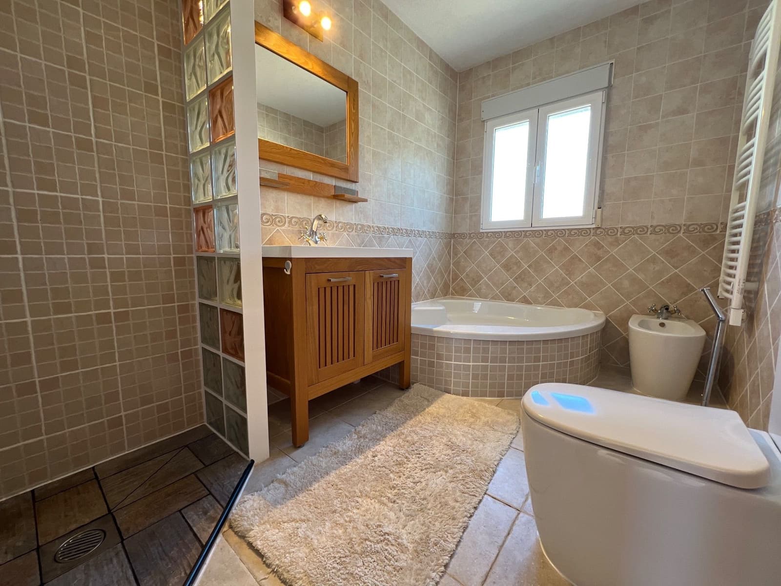 4 bedroom Villa for sale in Pinar de Campoverde with pool garage - € 699,000 (Ref: 8072389)