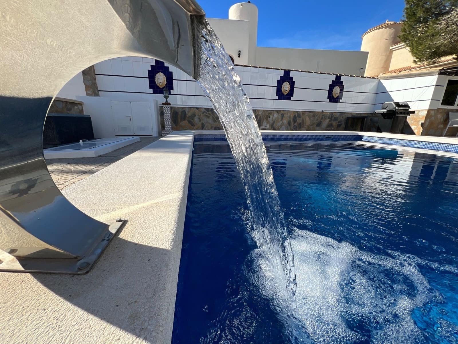 4 bedroom Villa for sale in Pinar de Campoverde with pool garage - € 699,000 (Ref: 8072389)