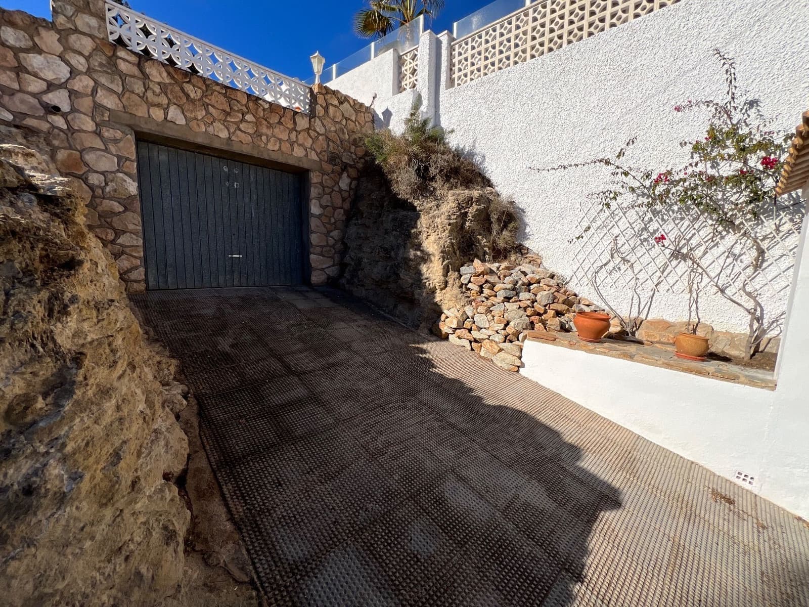 4 bedroom Villa for sale in Pinar de Campoverde with pool garage - € 699,000 (Ref: 8072389)