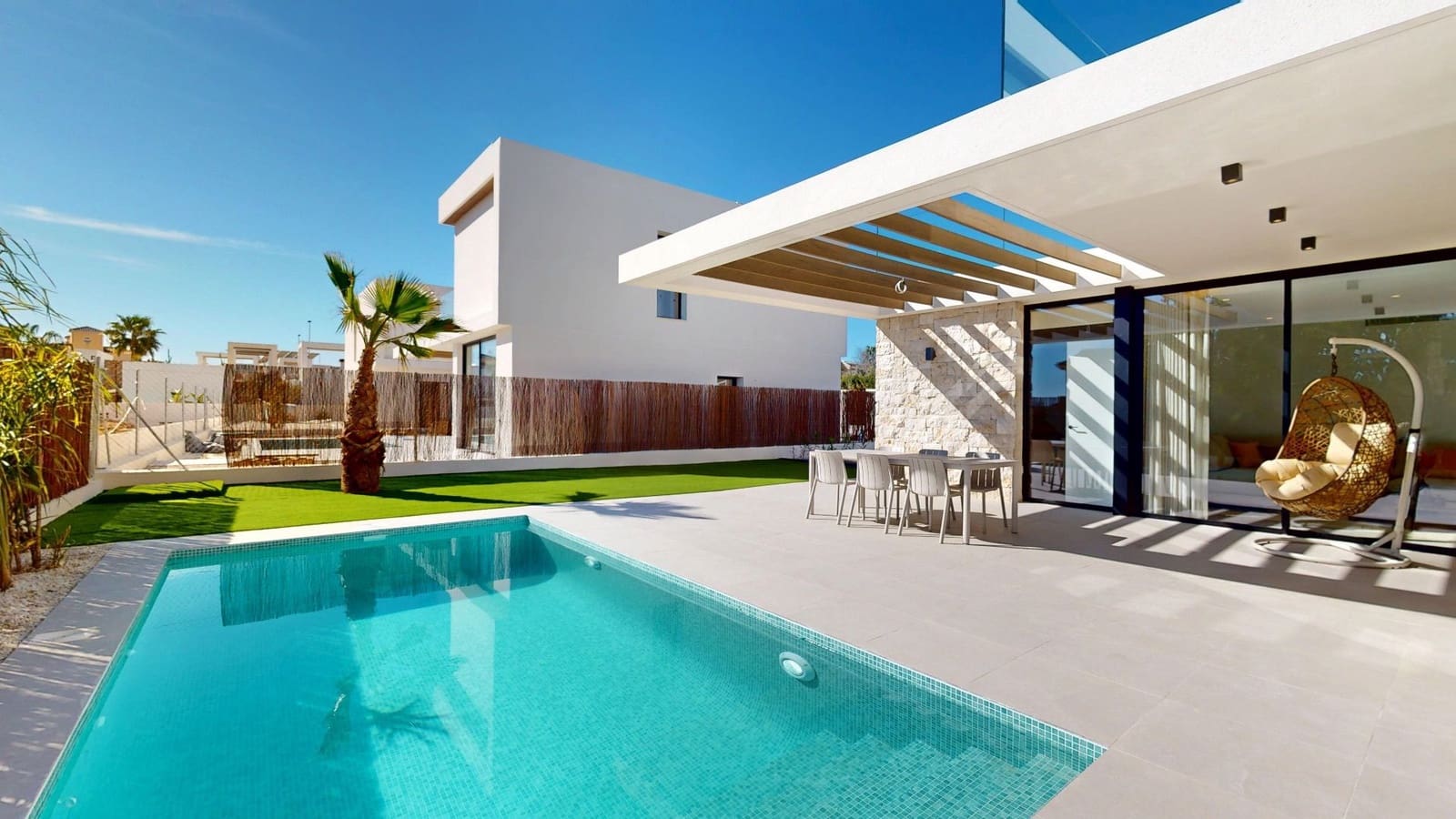 3 soveværelse Villa til salg i Orihuela Costa med swimmingpool garage - € 650.000 (Ref: 8174184)