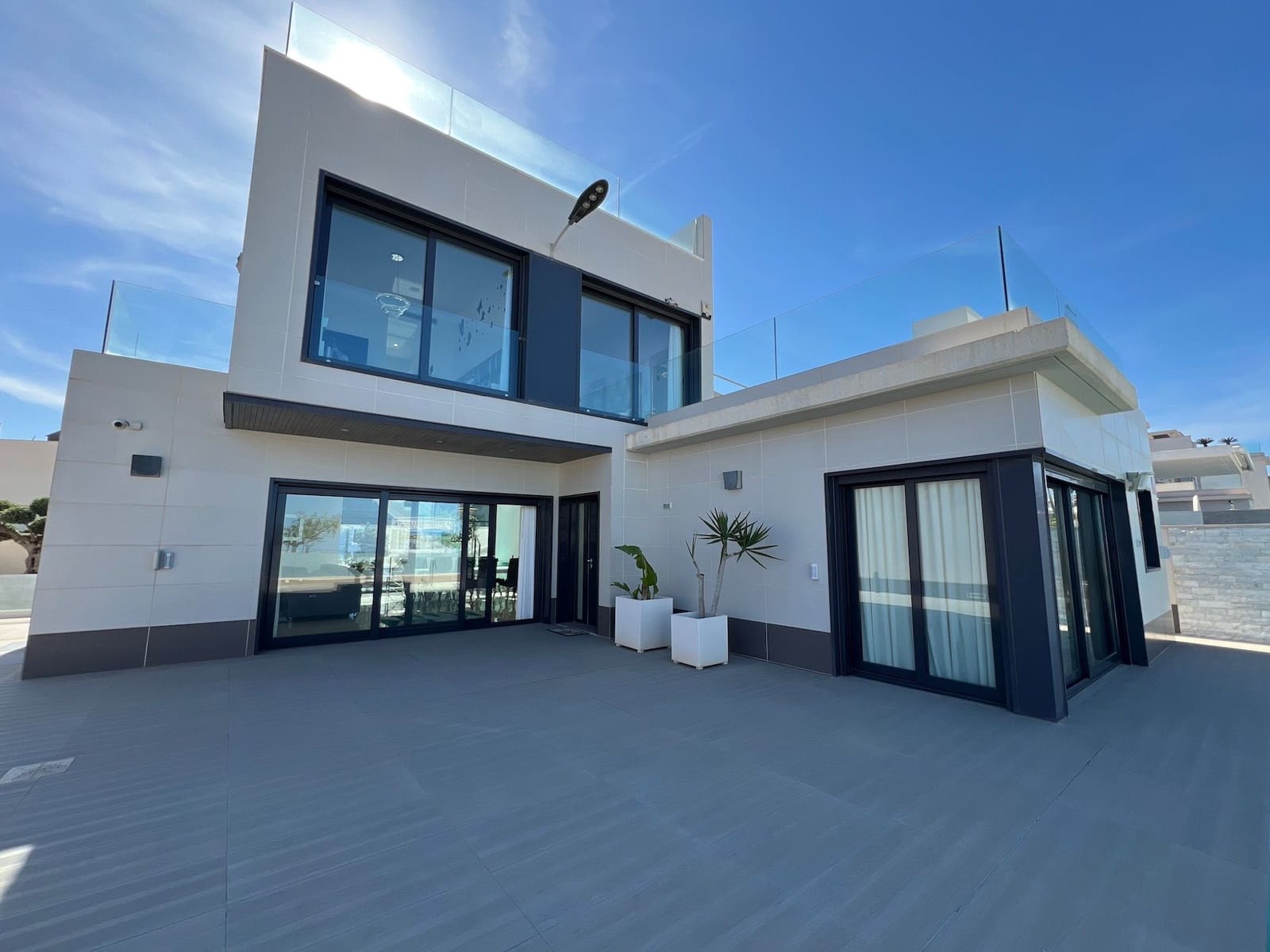 5 soverom Villa til salgs i San Miguel de Salinas med svømmebasseng garasje - € 849 000 (Ref: 8246811)