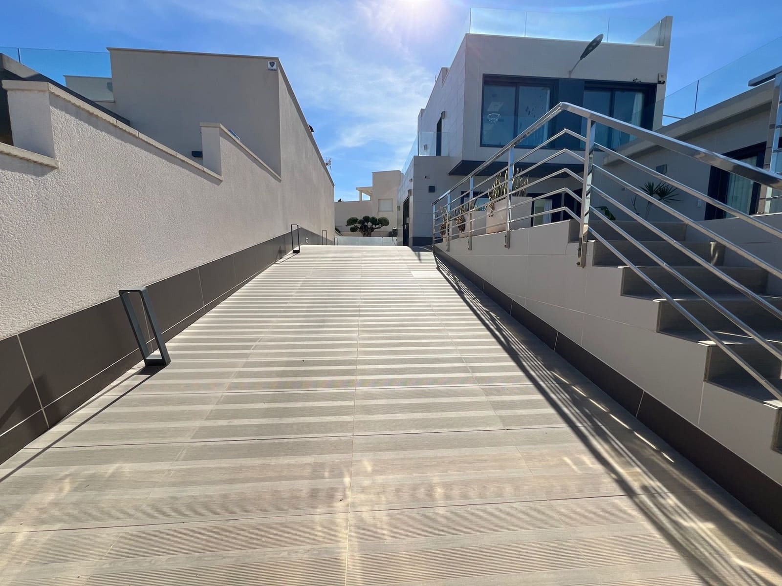 5 soverom Villa til salgs i San Miguel de Salinas med svømmebasseng garasje - € 849 000 (Ref: 8246811)